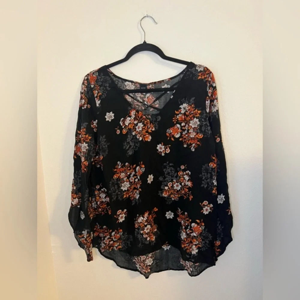 Torrid floral blouse